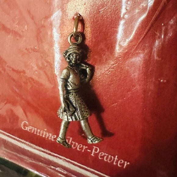 Vintage Keepsake Charm in Genuine Silver-Pewter - Picture 17 of 17